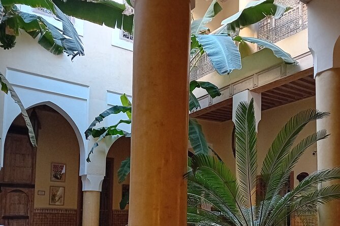 tour of marrakech-medina, souks, secret gardens,Madrassa& stories - The herbal pharmacy adds a practical local stop