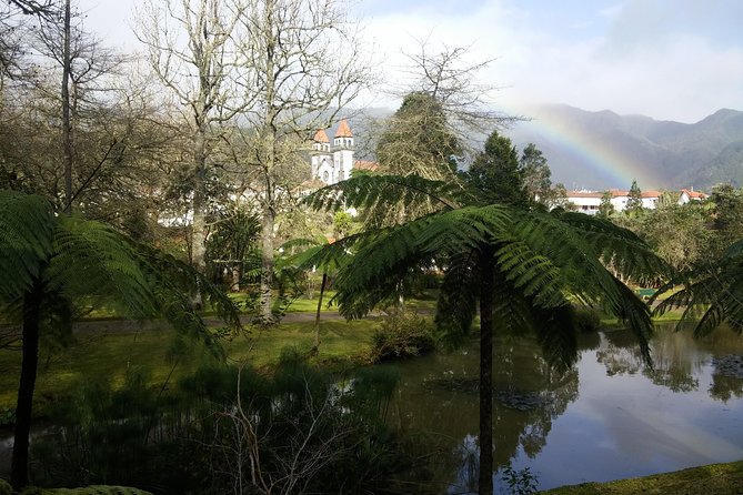 Tour to Furnas and Terra Nostra Garden - full day - Lagoa das Furnas and the island’s volcanic roots