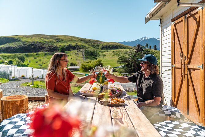 TSS Earnslaw Cruise & Walter Peak Garden to Table in Queenstown - A vintage steamship crossing on Lake Wakatipu