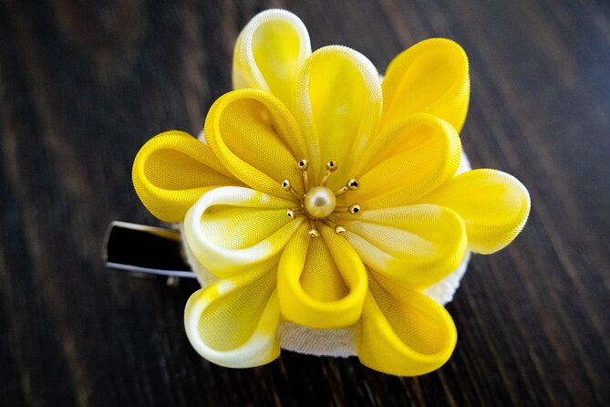 Tsumami Zaiku Japanese Fabric Flower Class - Making a flower from cloth in Nihonbashi