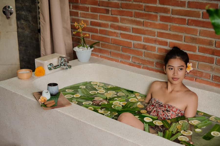 Ubud: 2-Hour Spa with Flower Bath & Rice Field View - Starting with private transport in Ubud