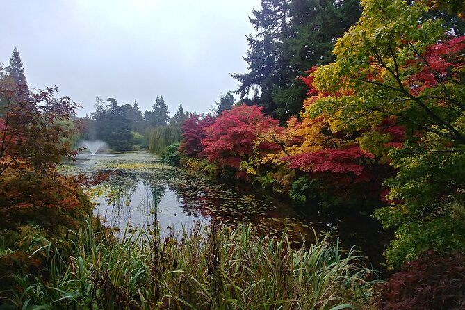 Vancouver Botanical Gardens & Museum Private Explorer - Queen Elizabeth Park: quarry gardens and city photographs