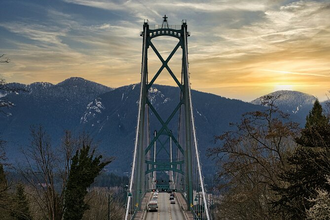 Vancouver City Highlights - Private Tour up to 14 guests - Yaletown, locomotive 374, and the Stadium District