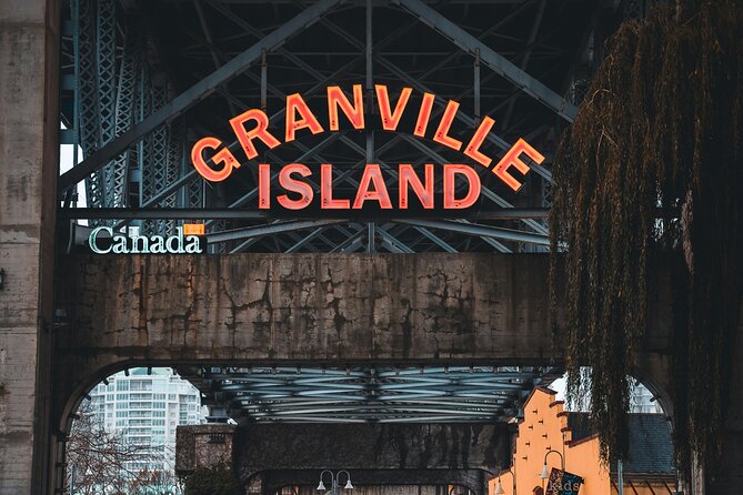 Vancouver City Highlights - Private Tour up to 14 guests - Chinatown and Science World