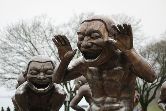 Vancouver City Highlights - Private Tour up to 14 guests - Stanley Park, totem poles, and North Shore views
