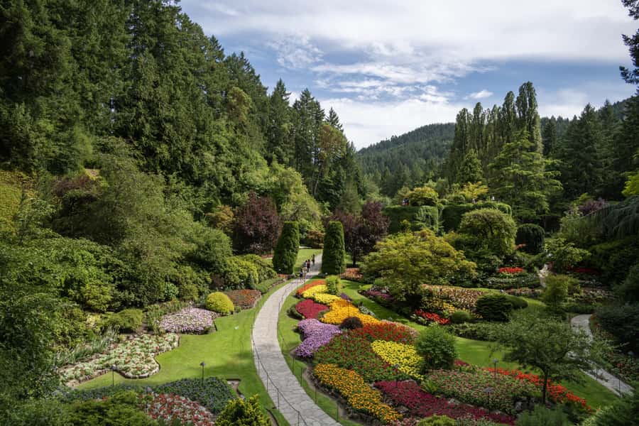 Vancouver to Victoria Seaplane Day Trip + Butchart Gardens - The narrated coach ride to Butchart Gardens
