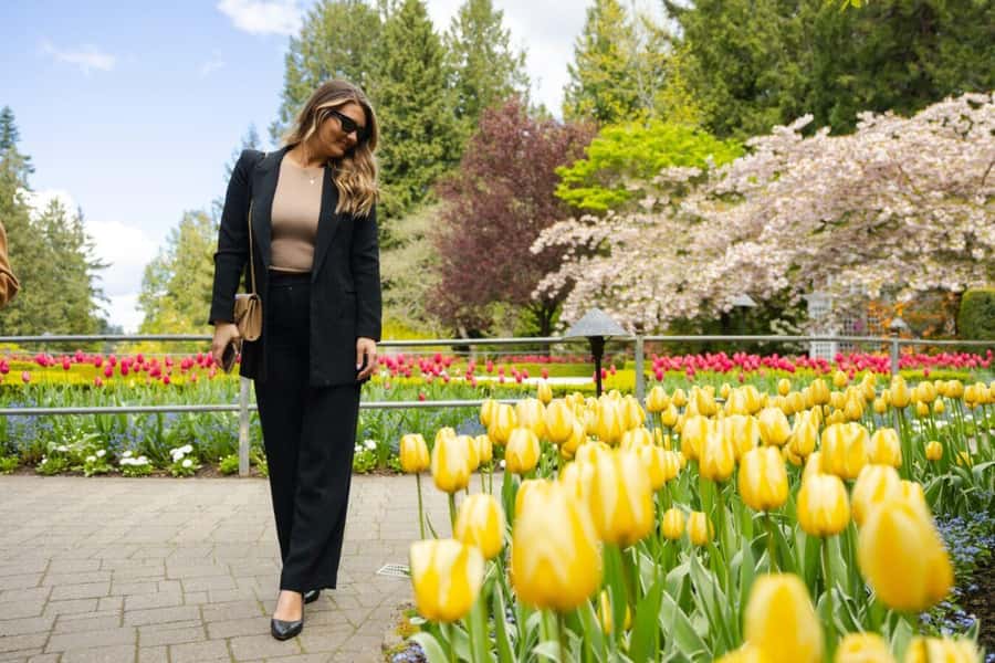 Vancouver to Victoria Seaplane Day Trip + Butchart Gardens - Who should book this experience?