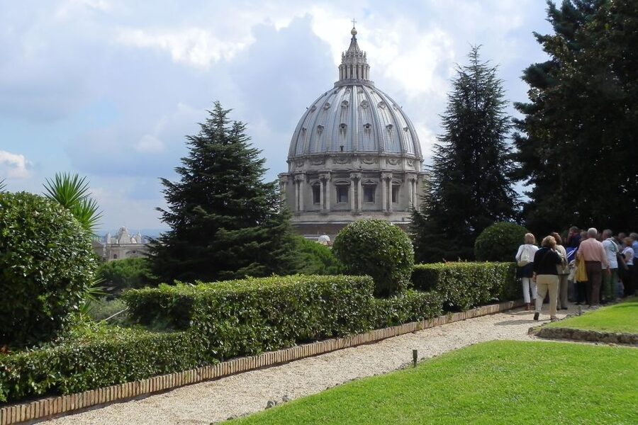 Vatican: Gardens, Museums and Sistine Chapel Guided Tour - Why the Vatican Gardens make this tour different