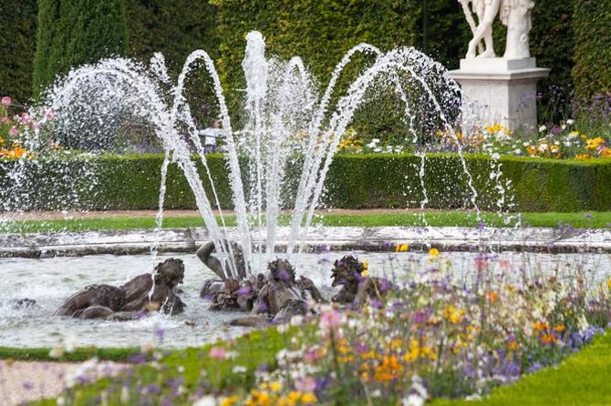 Versailles Château and Gardens Walking Tour - What the $78.60 price really buys