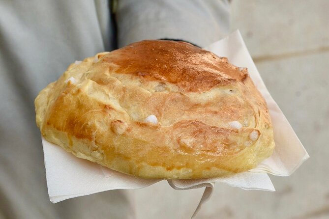Versailles: Farmers Market & Royal Vegetable Garden Food Tour - Why this food tour gives Versailles a different shape