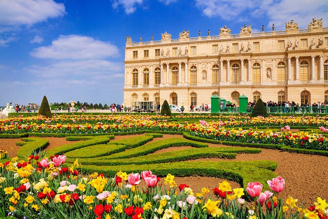 Versailles Gardens Walking Tour with Audioguide (no tickets) - Latona and Apollo: fountains with a message