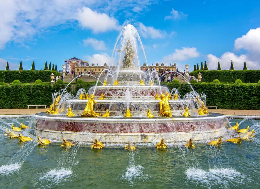 Versailles-Giverny Day Tour with Lunch at Moulin de Fourges - Meeting in Paris and riding to the countryside