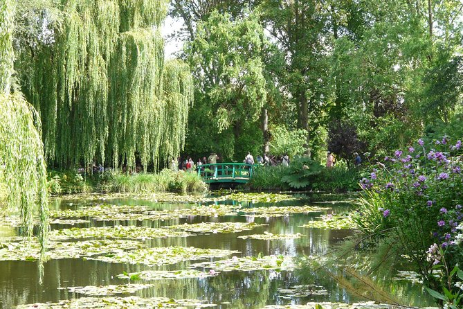 Versailles Palace and Giverny Monet House Visit with Lunch - Versailles gardens and the seasonal fountain show