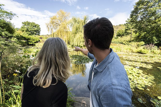 Versailles Palace and Giverny Monet House Visit with Lunch - Which option should you choose?