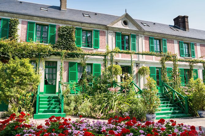 Versailles Palace and Giverny Monet House Visit with Lunch - Lunch at Moulin de Fourges