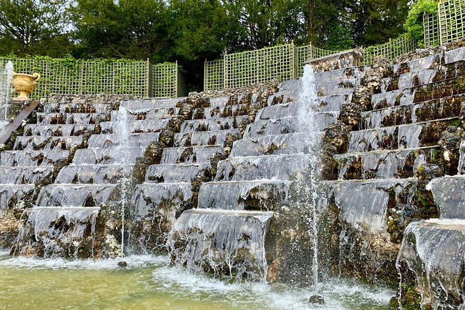 Versailles Palace & Gardens Audio Tour - Private Transportation - Forty-five minutes in the formal gardens