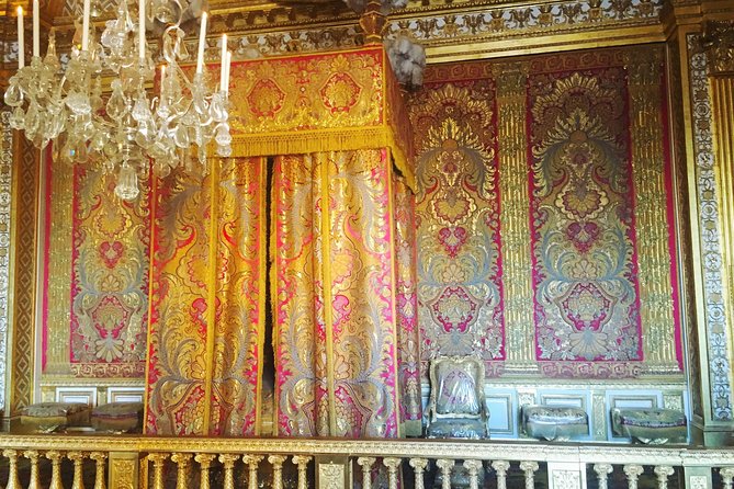 Versailles Palace & Gardens Audio Tour - Private Transportation - What the audio guide changes