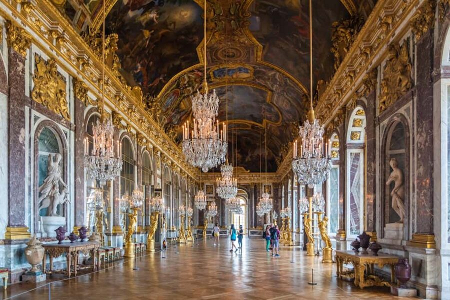 Versailles: Palace & Gardens Guided Tour with Entry Tickets - Why a guided Versailles visit helps