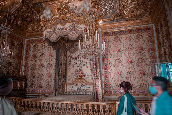 Versailles Palace & Gardens Guided Tour - Meeting in Versailles, not central Paris