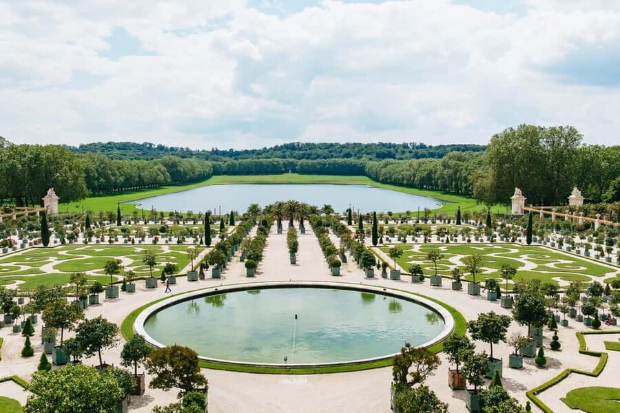 Versailles: Palace, Gardens & Queen’s Estate Guided Tour - Petit Trianon and Marie Antoinette’s private world