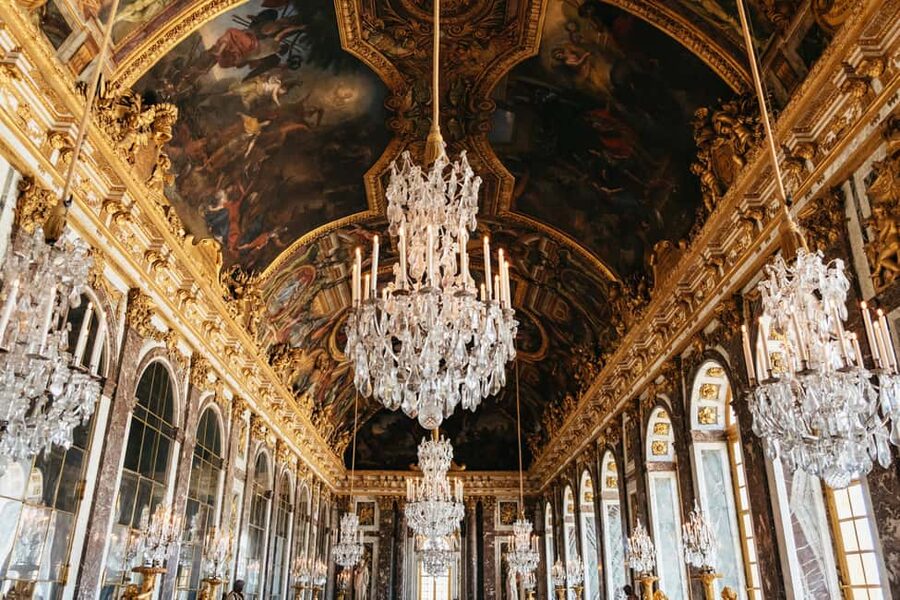 Versailles: Palace, Gardens & Queen’s Estate Guided Tour - What the guides add