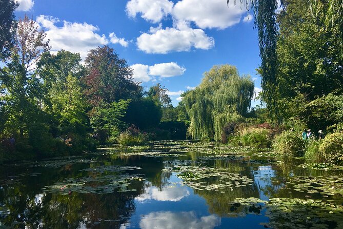 Versailles Palace & Giverny Private Tour with Lunch&Hotel Pick-up - Key points at a glance