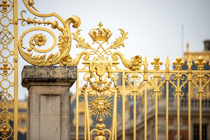Versailles Palace Guided Experience and Gardens Entry 10 PPL Max - What this Versailles tour actually gives you