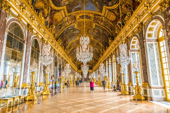 Versailles Palace Guided Tour & Gardens Option from Versailles - What this Versailles tour does well