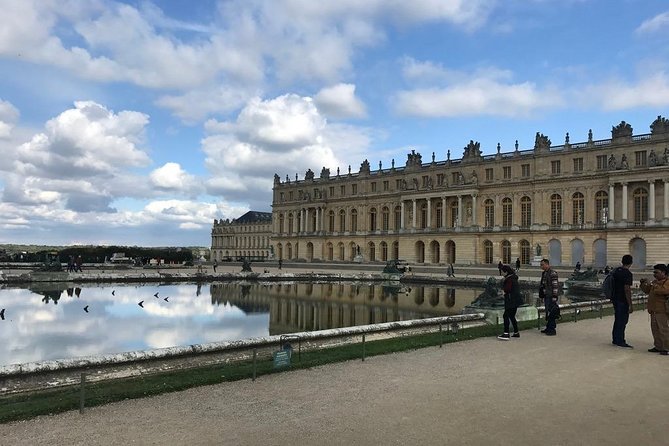 Versailles Royal Palace & Gardens Private Tour by Golf Cart - One hour through the Versailles gardens