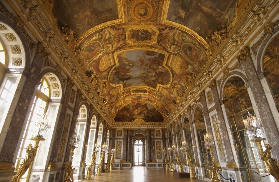 Versailles: Skip-the-Line Guided Tour of Palace with Gardens - Why a guide helps at Versailles