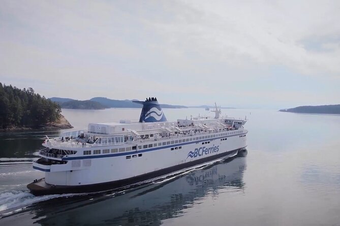 Victoria & Butchart Gardens Tour with Gulf Island Ferry - A 90-minute ride through the Gulf Islands
