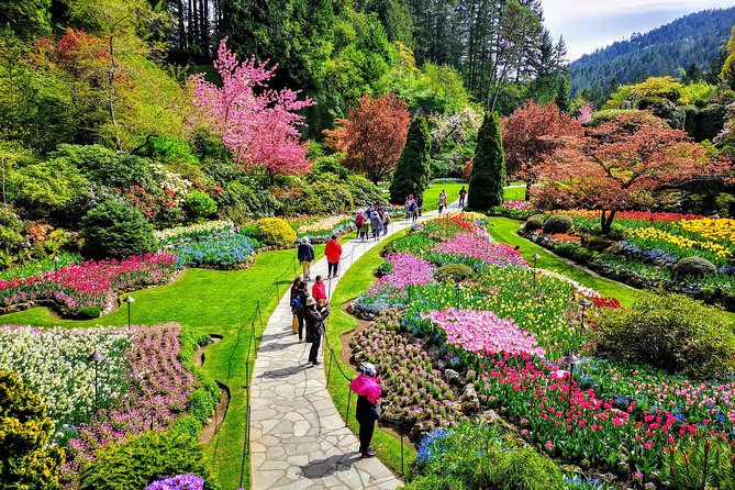 Victoria & The Butchart Gardens:Deluxe City and Garden Experience - Parliament and the Empress Hotel