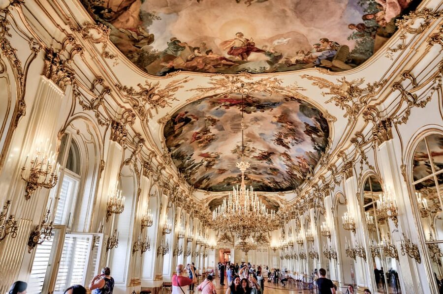Vienna: Skip-the-Line Schönbrunn Palace and Gardens Tour - Key points at a glance