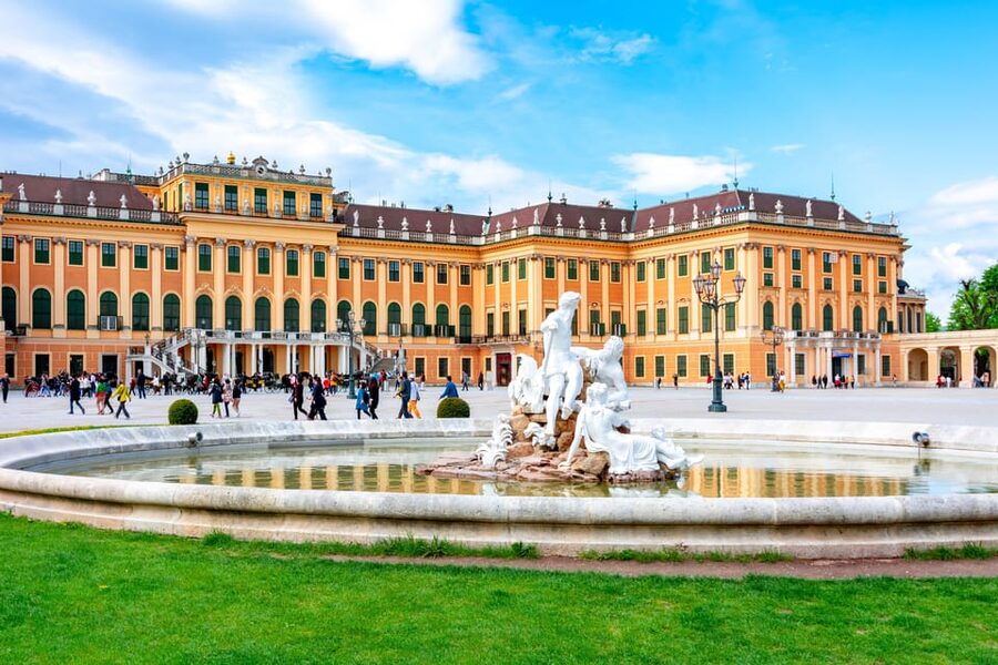 Vienna: Skip-the-Line Schönbrunn Palace and Gardens Tour - Inside the palace: 22 rooms in about one hour