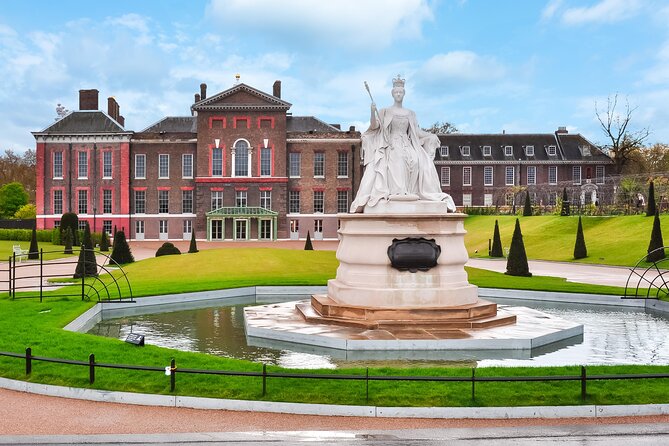 VIP Kensington Palace Gardens Tour & Royal Tea Crown Experience - Why Kensington Palace works so well with afternoon tea