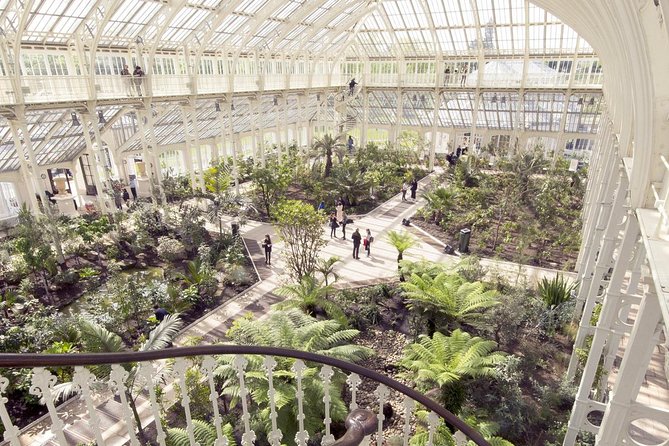 Visit Kew Gardens & 3 Hour Westminster Walking Tour - Horse Guards Parade and Whitehall