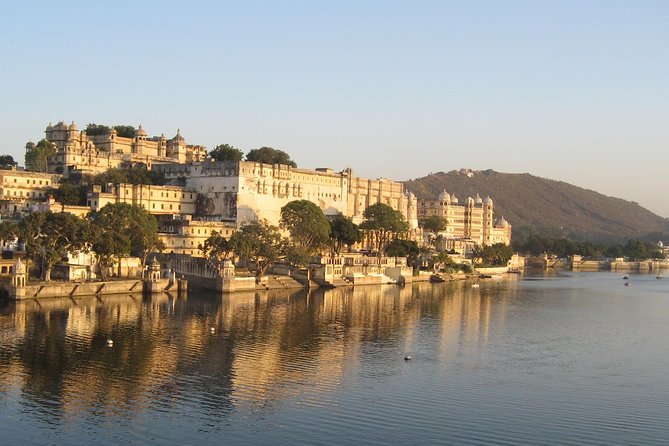 Visit to Sahelion Ki Bari, Garden of the Maidens, Udaipur - The small museum and the royal connection