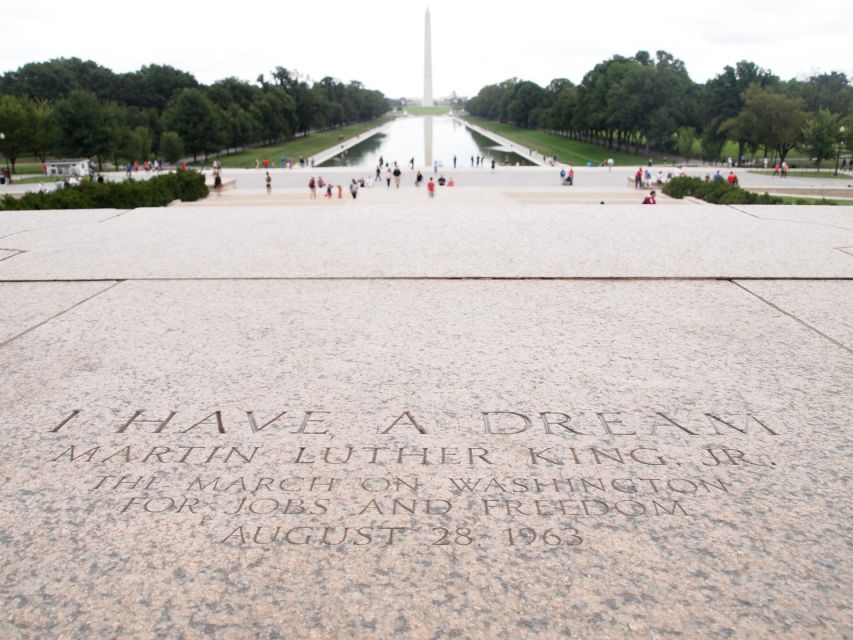 Washington DC: Cherry Blossom Walking Tour - Franklin D. Roosevelt’s long presidency in one memorial