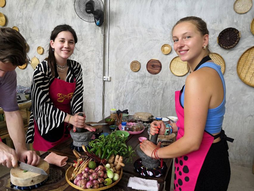 We Cook Thai Home Garden Cooking School - Key points at a glance