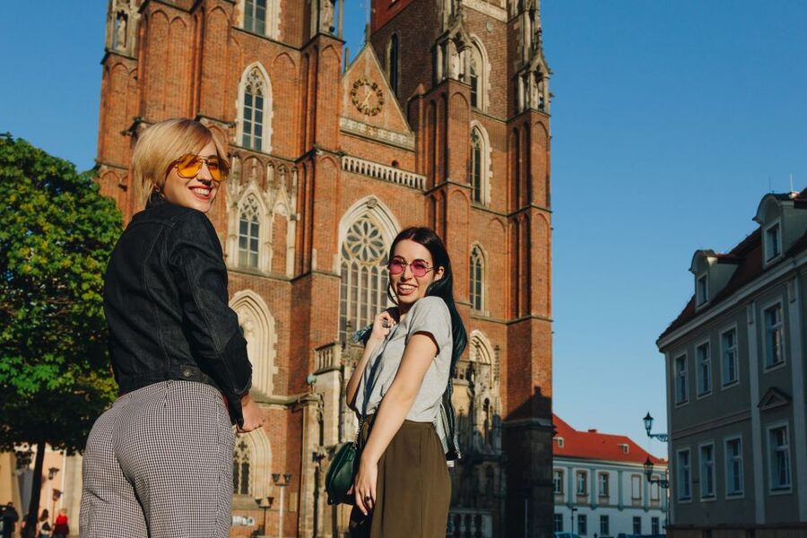Wrocław: Garden Gnome Challenge with Guide - The two-hour hunt for Wrocław’s 300 gnomes