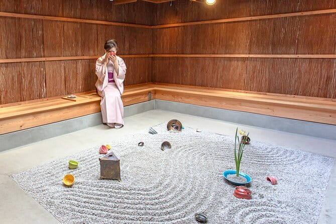 Zen Garden Making and Matcha Tasting in Handmade Pottery Shop - Making a Zen garden in miniature