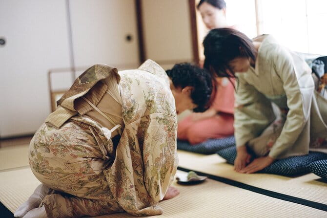 Zen Garden Making and Matcha Tasting in Handmade Pottery Shop - Should you book the Ninshu Zen garden experience?